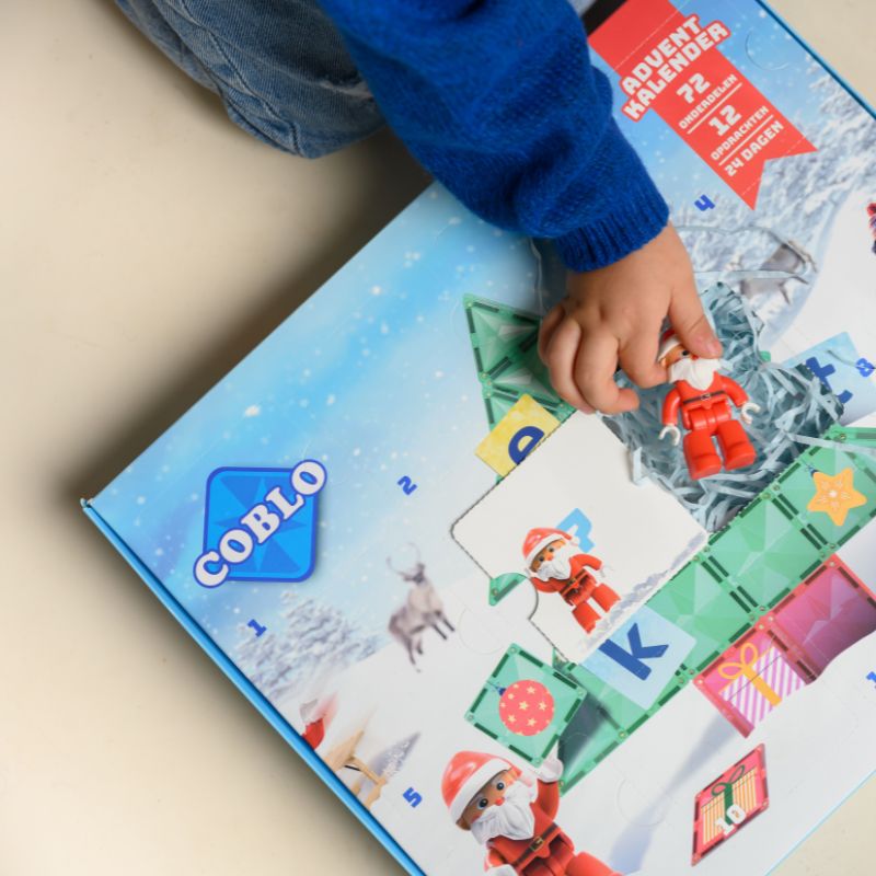 Coblo Advent Calendar 72 pieces (1 outer box: 6 pieces)