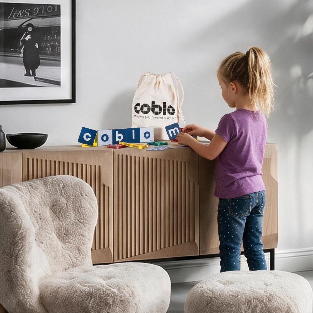 Coblo Mini Letters - 40 tegels & 60 toppers  (1 omdoos: 24 stuks)